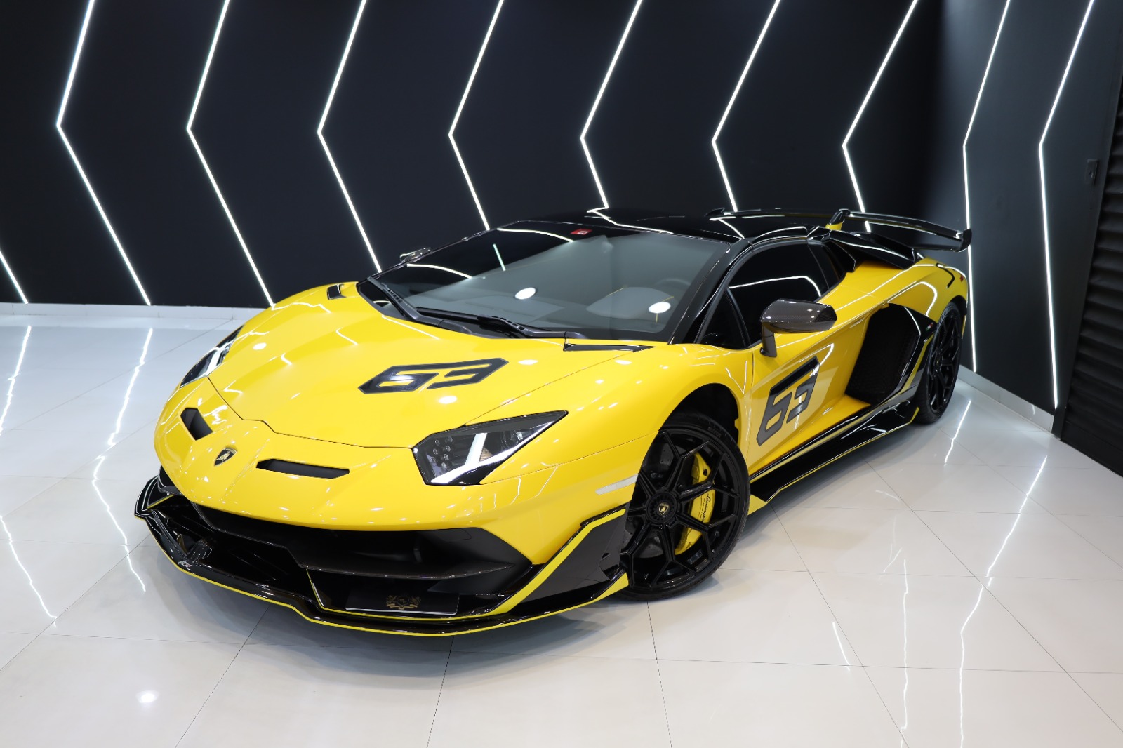 Lamborghini Aventador
